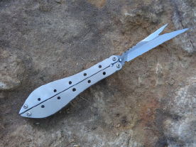 http://www.jerzeedevil.com/forums/showthread.php/122339-Cardoso-Build-Off-2012-Balisong